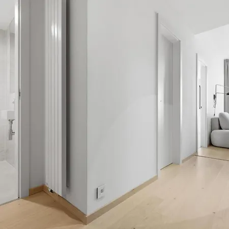Eurovea Tower Apartment, 36th Floor, Castle View & Free Parking ברטיסלאבה