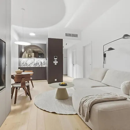 Eurovea Tower Apartment, 36th Floor, Castle View & Free Parking Appartement