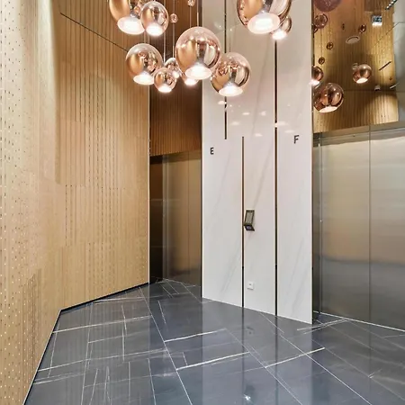 Eurovea Tower Apartment, 36th Floor, Castle View & Free Parking דירה ברטיסלאבה