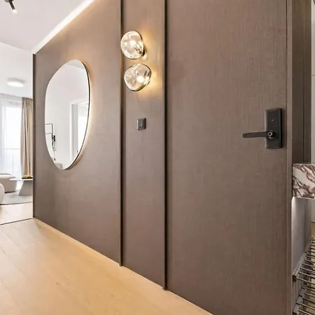 Eurovea Tower Apartment, 36th Floor, Castle View & Free Parking Appartement